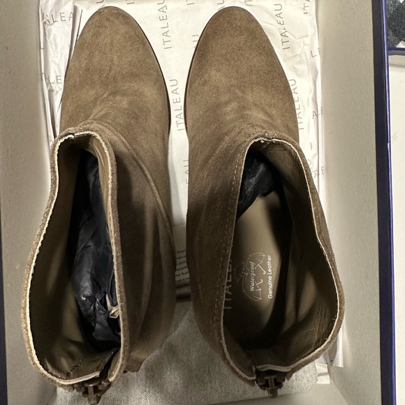 Italeau Daniela Bootie, Taupe - New - Picture 2 of 5